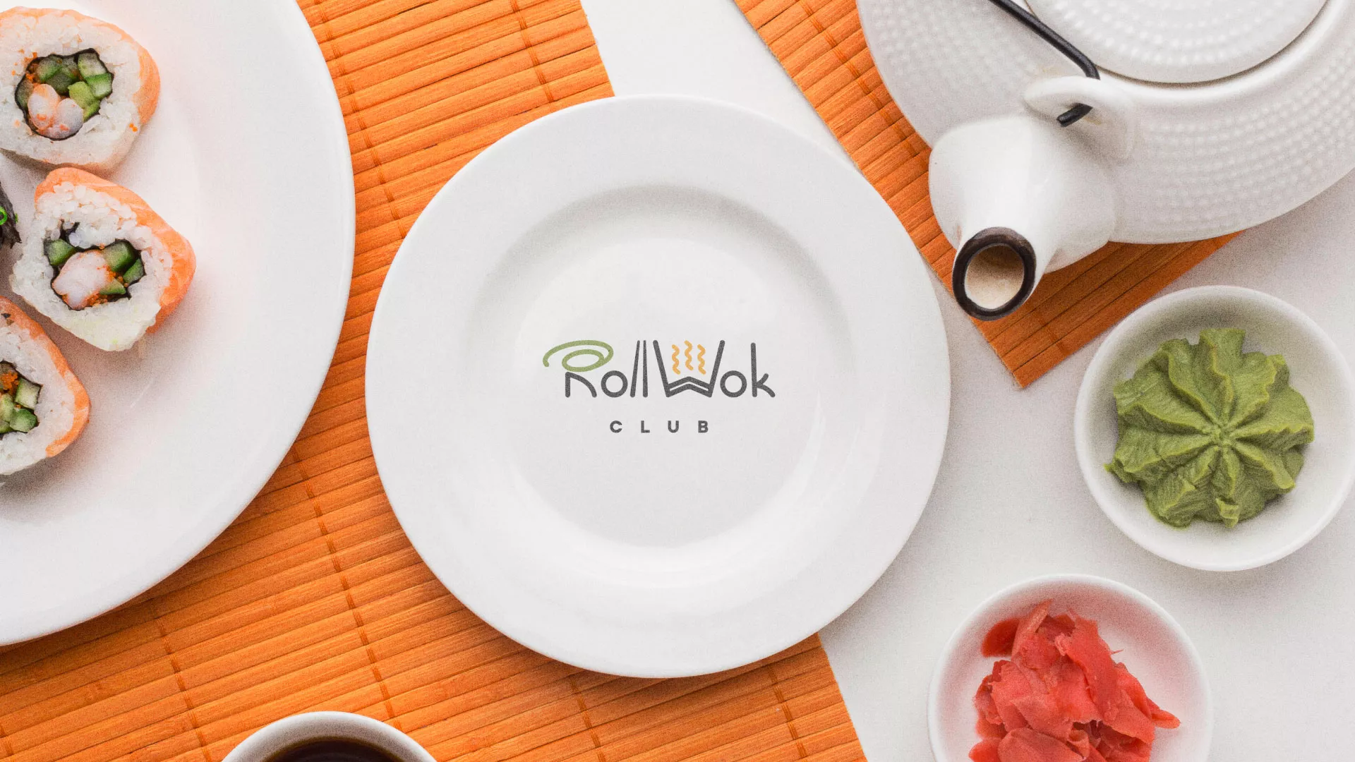 Разработка логотипа и фирменного стиля суши-бара «Roll Wok Club» в Красном Селе